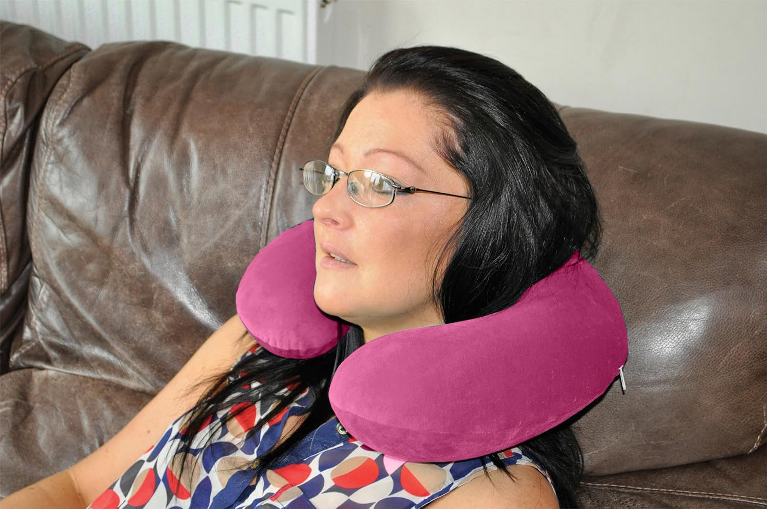 Memory Foam Moulded Pressure Relief Neck Cushion. Comfort & Posture, Ideal for Travel. Supports the Head, Neck and Chin When Sleeping. Use for Plane, Train or Car Journeys. Travel Pillow Pink