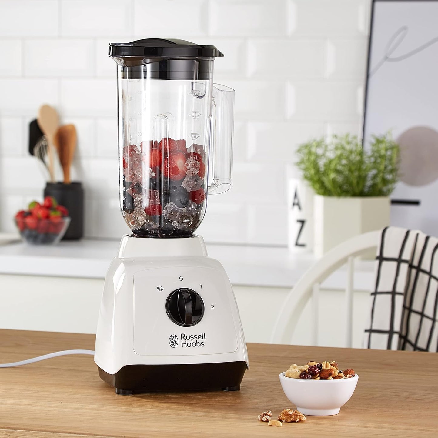 Food Collection 1.5L Plastic Jug Blender, 2 Speeds & Pulse Setting, Removable Stainless Steel Blades for Easy Cleaning, Pouring and Adding Flap, Dishwasher Safe Jug & Lid, 400W, 24610