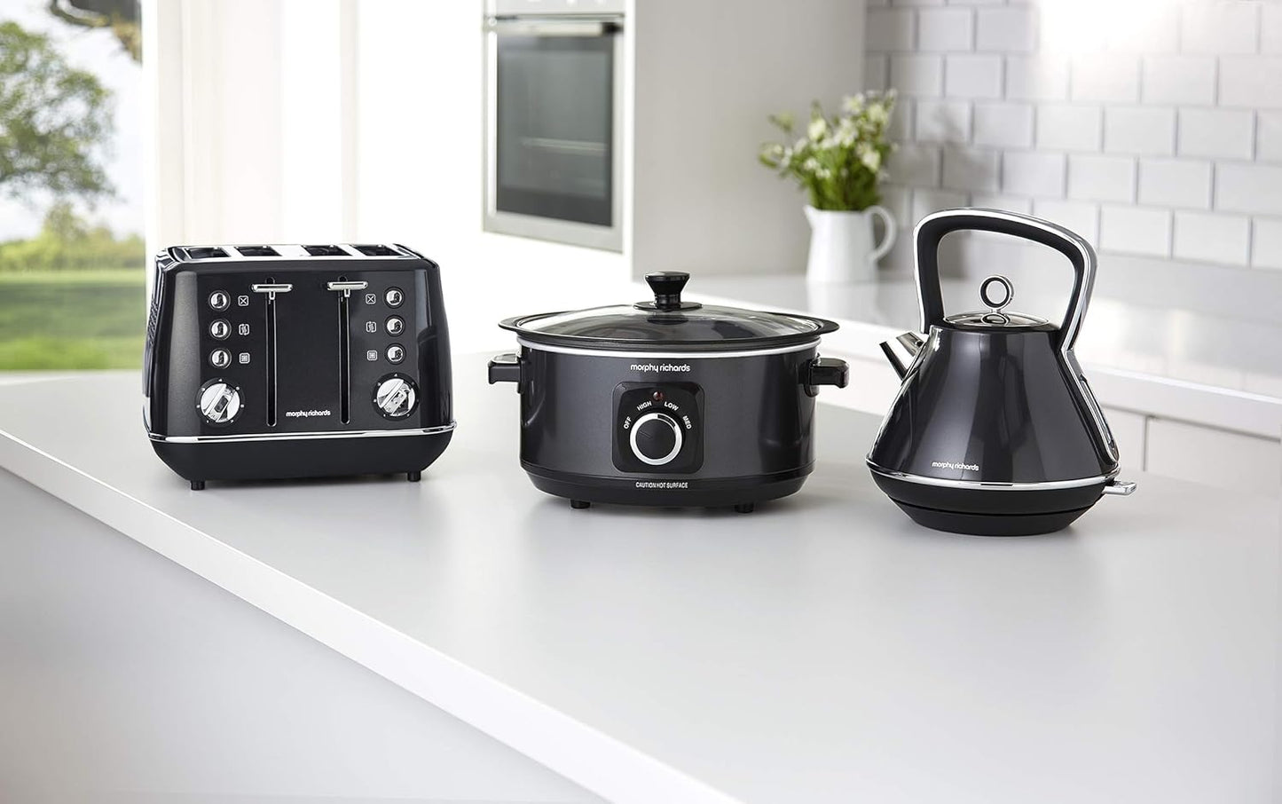 3.5L Sear & Stew Slow Cooker, Shatter Resistant Aluminium Pot, 3 Heat Settings, Hob Proof, Easy Clean, 163W, Black, 460012