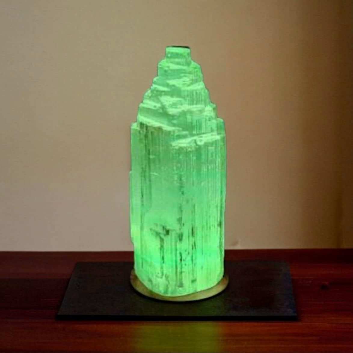 Pure Selenite Crystal Rock USB Mountain Tower LED Lamp Handcrafted Multi-Colour Wooden Base Meditation Healing Energy Mineral Gift Home Decoration Lamp (20Cm)