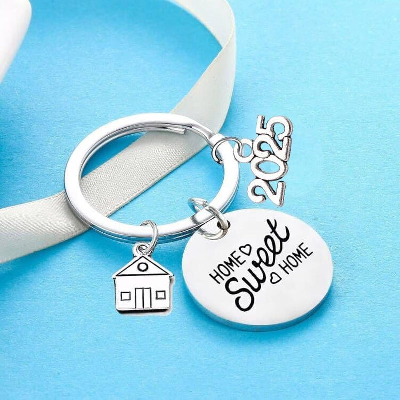 2Pcs 2025 New Home Gifts Housewarming Gifts for New Homeowners Key Ring Home Sweet Home Gifts for Couple New House Moving Keyring Presents for Family Friends