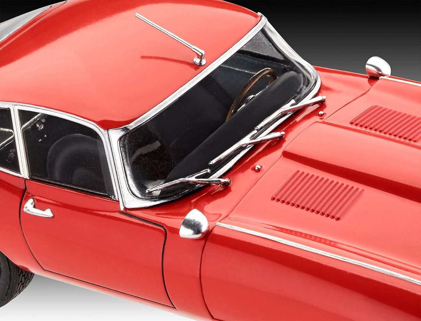 07668 Jaguar E-Type (Coupé) 1:24 Scale Unbuilt/Unpainted Plastic Model Kit, Red