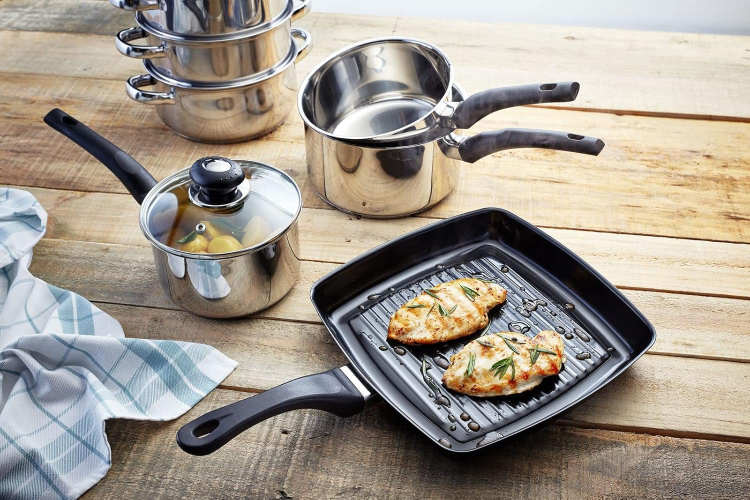 Essentials Stainless Steel Set of Pans, 3-Piece Set, 16Cm, 18Cm & 20Cm Saucepans, Vented Glass Lids, Induction Ready, 10 Year Guarantee