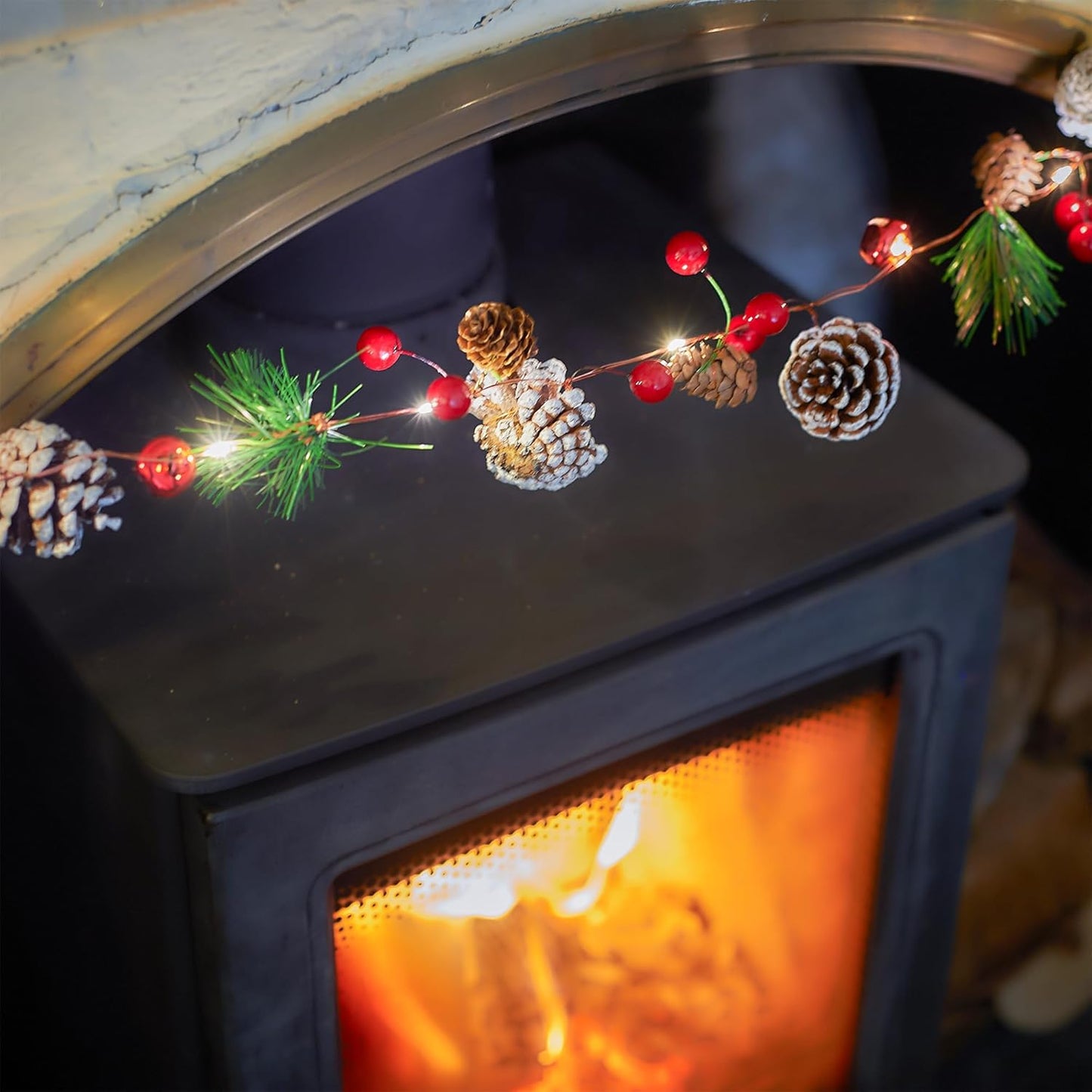 Christmas Garland - 2M Pre-Lit Decoration with 20 Leds for Fireplace, Indoor, and Stairs
