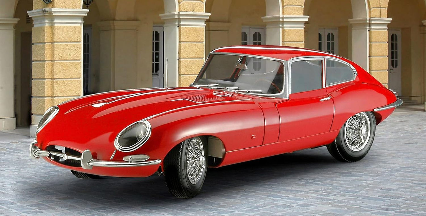 07668 Jaguar E-Type (Coupé) 1:24 Scale Unbuilt/Unpainted Plastic Model Kit, Red