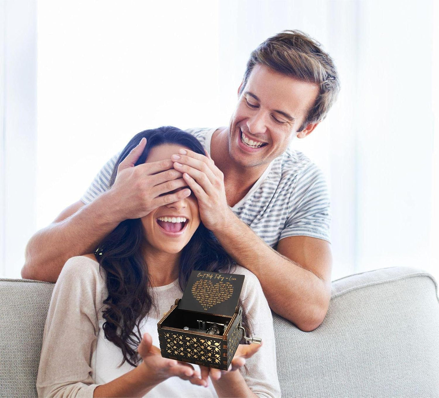 Can'T Help Falling in Love Music Box, Birthday Gifts for Wife Girlfriend Women, Vintage Wooden Hand Crank Music Box, Christmas Valentine Wedding Anniversary Romantic Gift