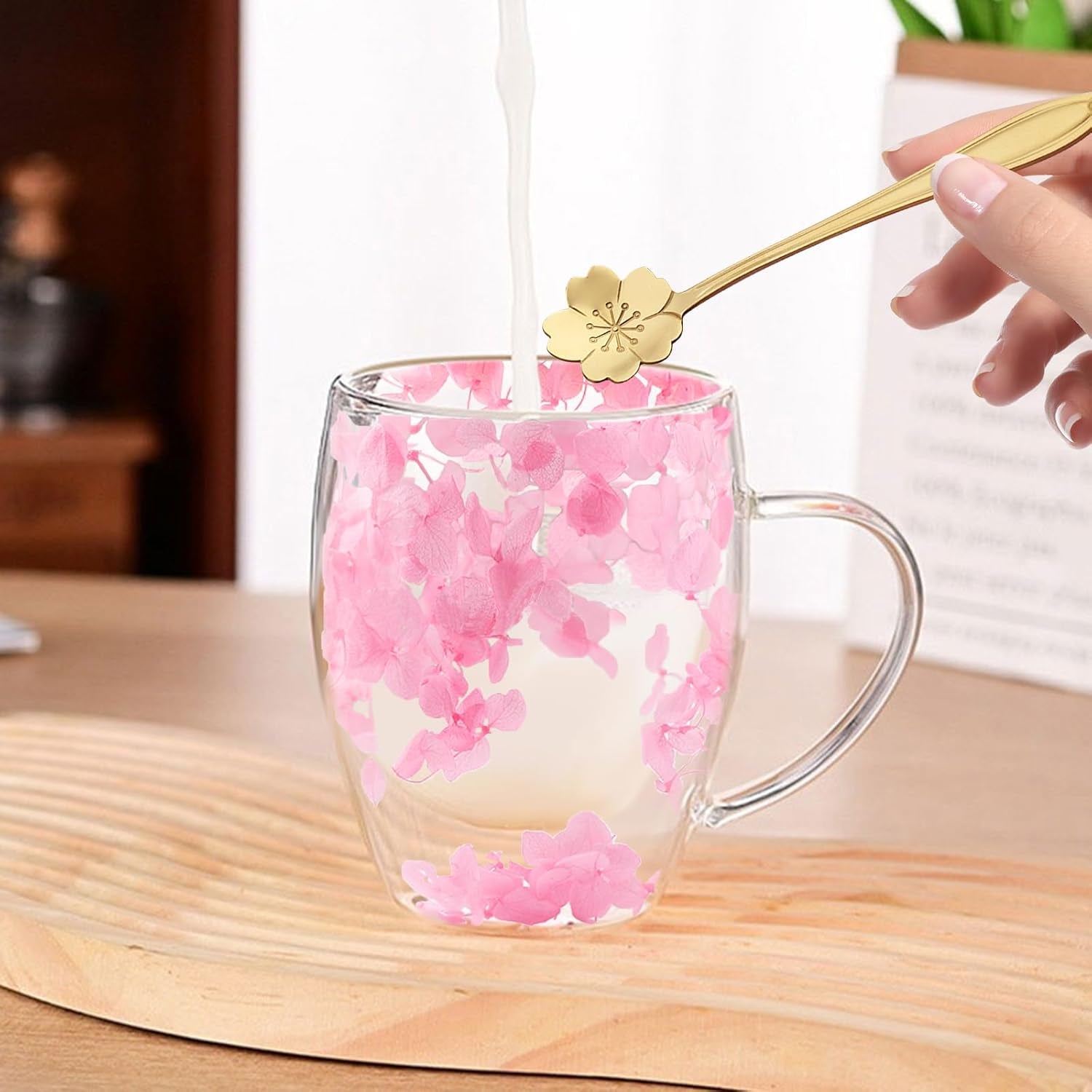 Gifts for Women Dried Flowers Double Wall Glass Coffee Mugs Cute Glass Tea Cups with Handles Autumn Mug Christmas Birthday Gifts for Best Friend Teacher Mum Gifts New Home Gift Ideas Home Decor