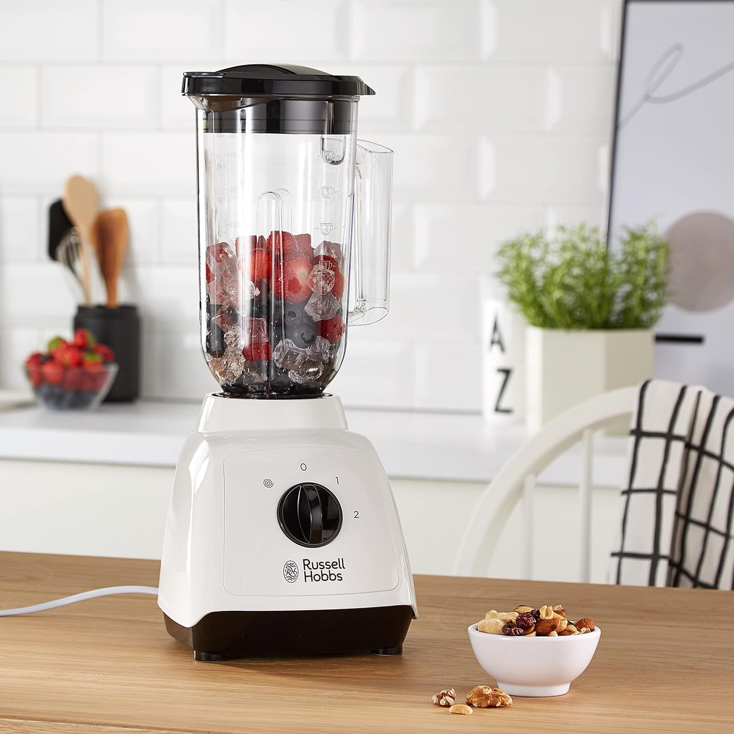 Food Collection 1.5L Plastic Jug Blender, 2 Speeds & Pulse Setting, Removable Stainless Steel Blades for Easy Cleaning, Pouring and Adding Flap, Dishwasher Safe Jug & Lid, 400W, 24610