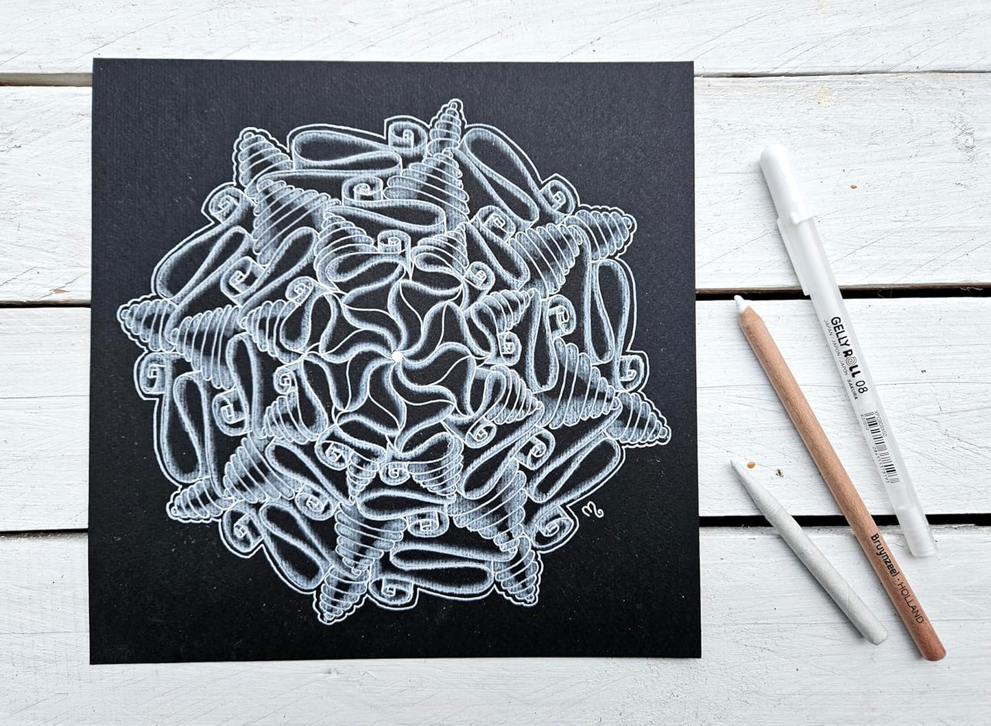 Gelly Roll Basic White Gel Pen Set of 3, Assorted Sizes | Opaque Pens for Highlights, Drawing & Crafts