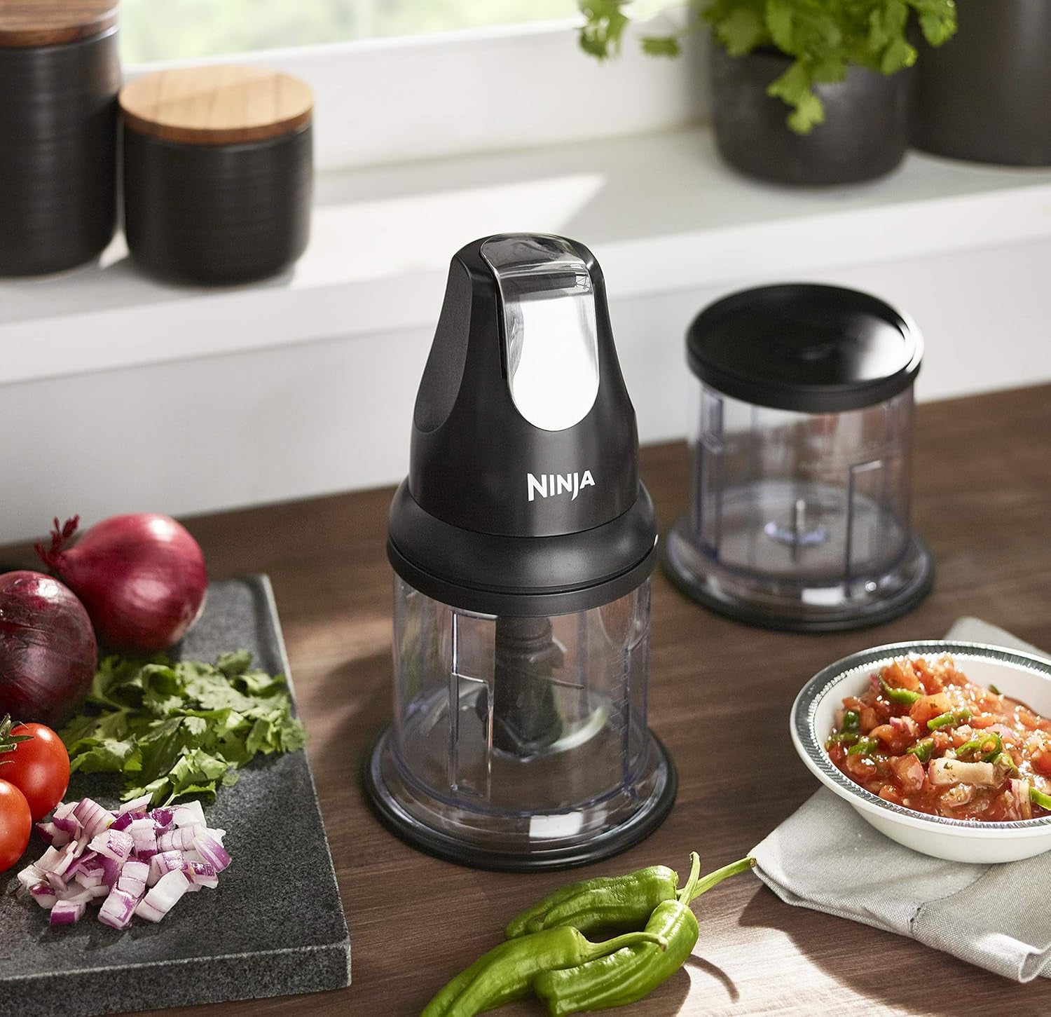 Professional Chopper [NJ1002UKBK] Stackable, 200W, Black