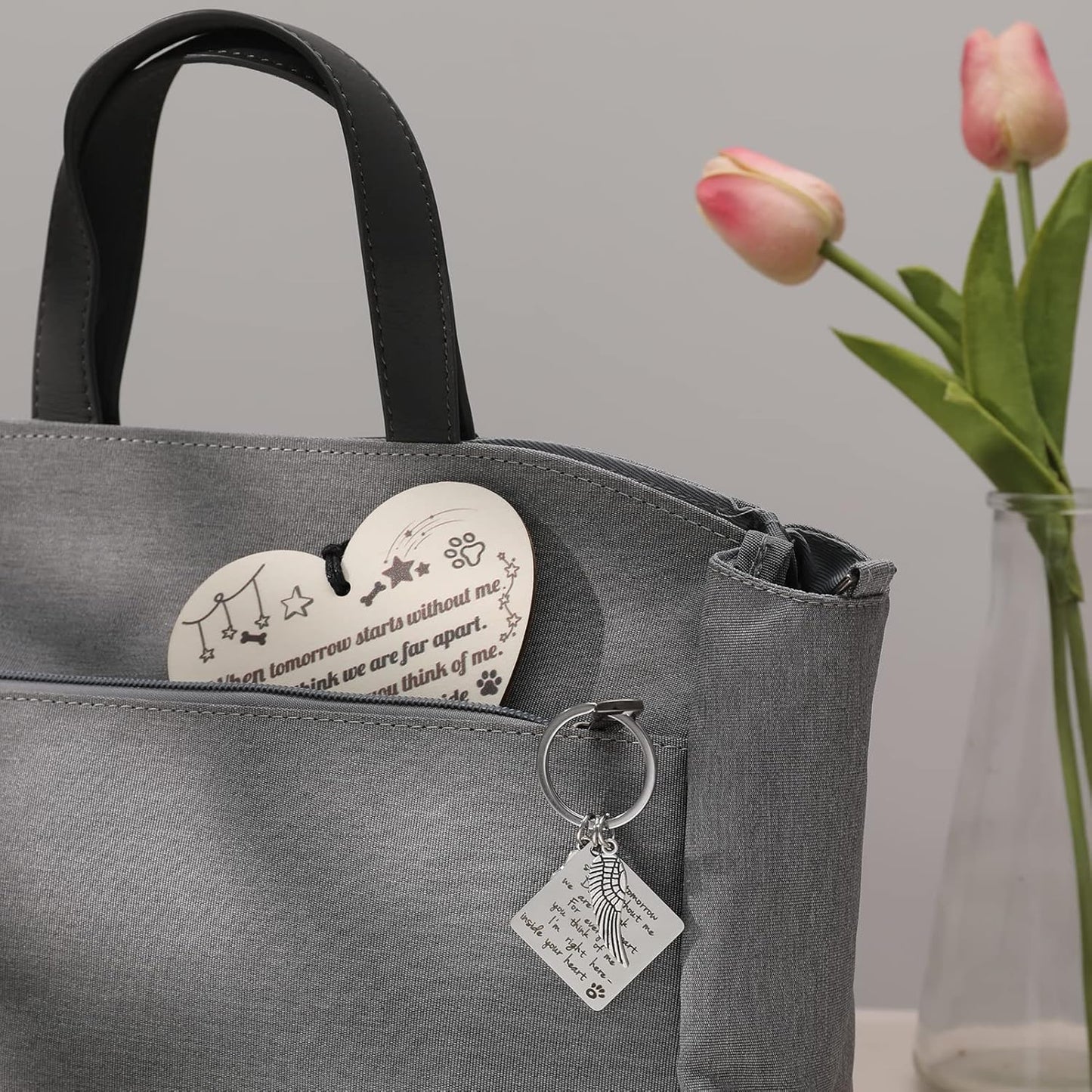 Dog Memorial Gifts Key Ring Pet Sympathy Gift Dog Remembrance Keychain Loss of Pet Paw Prints Memorial Dog Keyring for Pet Lover