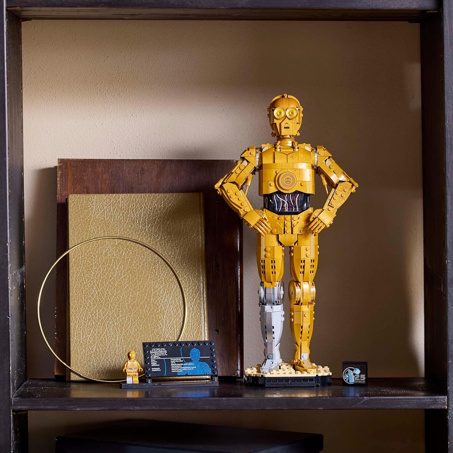 Star Wars C-3PO Droid Figure Building Set, Collectible Model Kit for Adults to Build with Character Minifigure and Display Stand, Nostalgic Gift Idea for Men, Women, Him, Her & Fans 75398