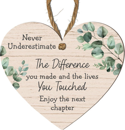 Never Underestimate the Difference You Made and the Lives You Touched – Thoughtful Retirement or Farewell Gift – Hanging Sign with Green Leaf Design – Perfect for Teachers, Colleagues, and Loved Ones